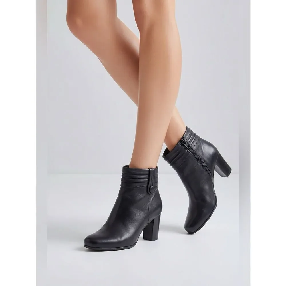 Black Naturalizer 3” Heel Side Zipper Ankle Boot